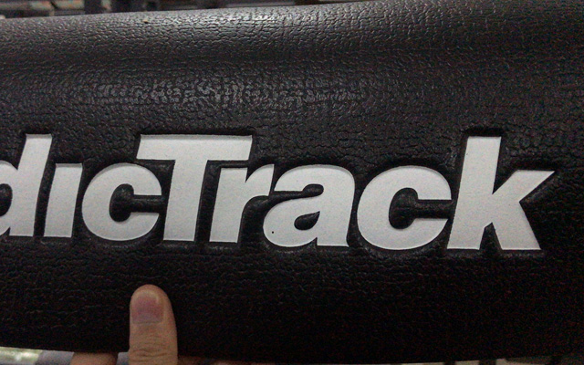 瑜伽地墊，運(yùn)動地墊，運(yùn)動器材墊，跑步機(jī)墊，動感單車墊