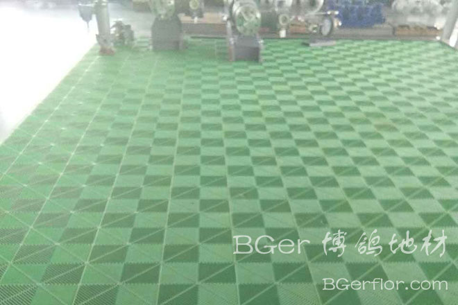 工業(yè)車(chē)間網(wǎng)格地墊 電泵廠車(chē)間脫水區(qū) 組裝區(qū) 機(jī)床區(qū)等 工業(yè)格柵地墊 抗壓 抗砸 耐油防滑地墊