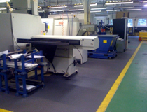 【重型設(shè)備生產(chǎn)車間地板】生產(chǎn)車間地面起砂、耐油污處理