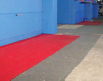 生產(chǎn)加工流水線工業(yè)防滑地墊，防水防油工業(yè)地毯卷